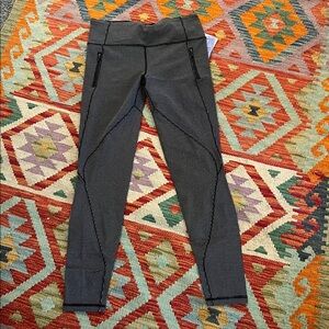 NWT LULULEMON run it out tights 10